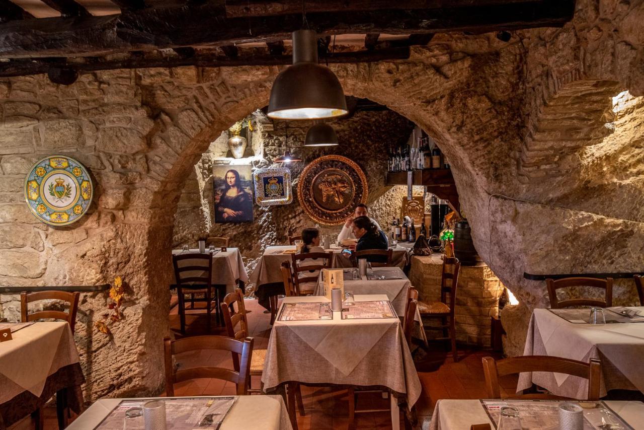Locanda Cantina Di Bacco 산마리노 외부 사진