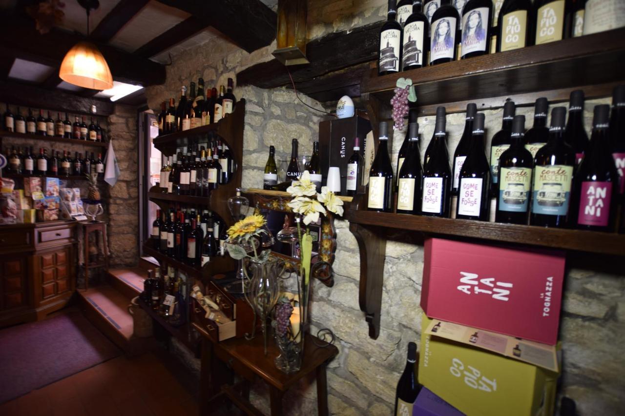 Locanda Cantina Di Bacco 산마리노 외부 사진