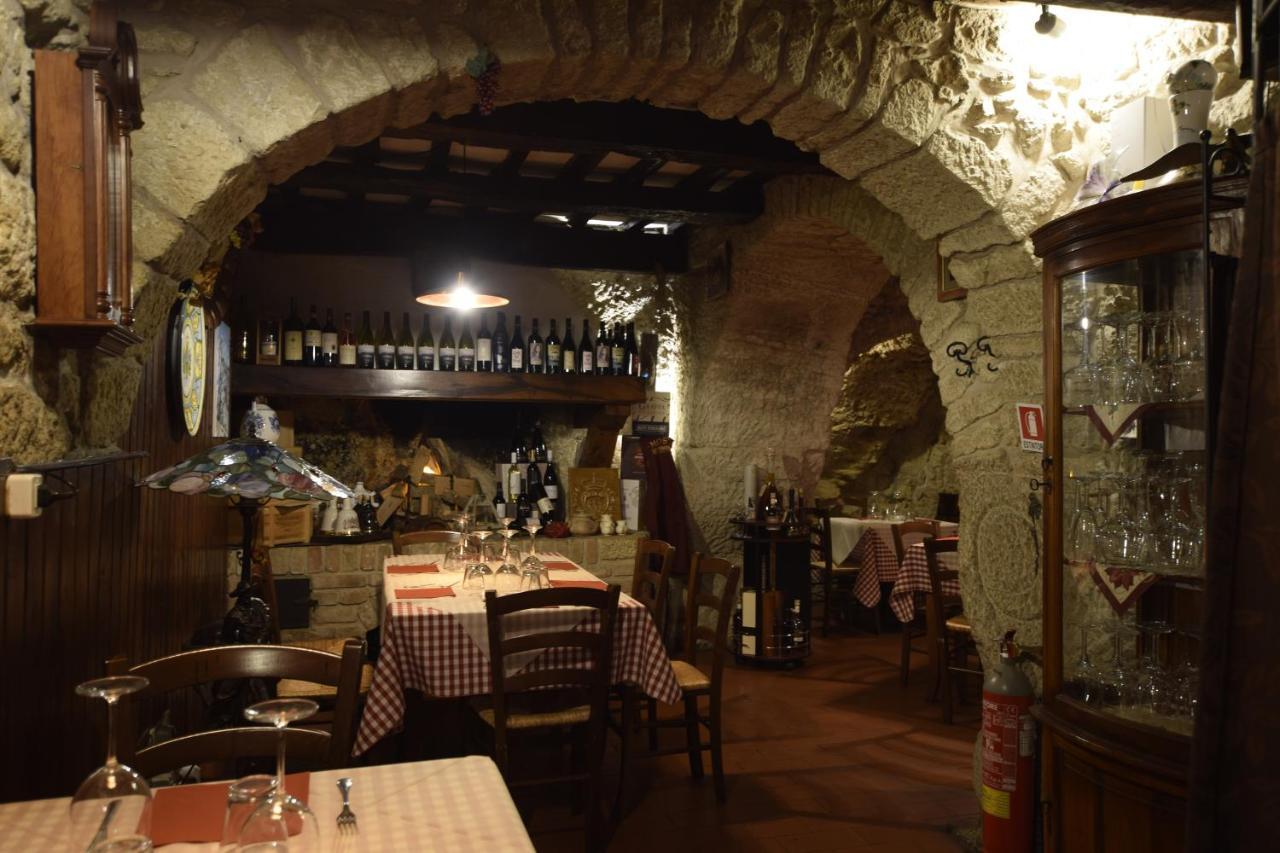 Locanda Cantina Di Bacco 산마리노 외부 사진