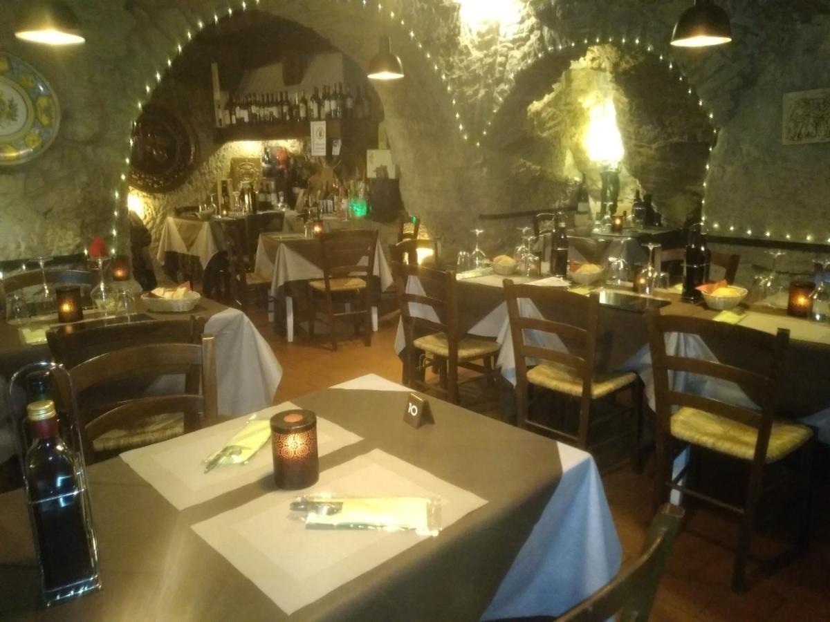 Locanda Cantina Di Bacco 산마리노 외부 사진