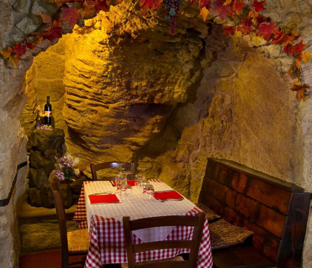 Locanda Cantina Di Bacco 산마리노 외부 사진